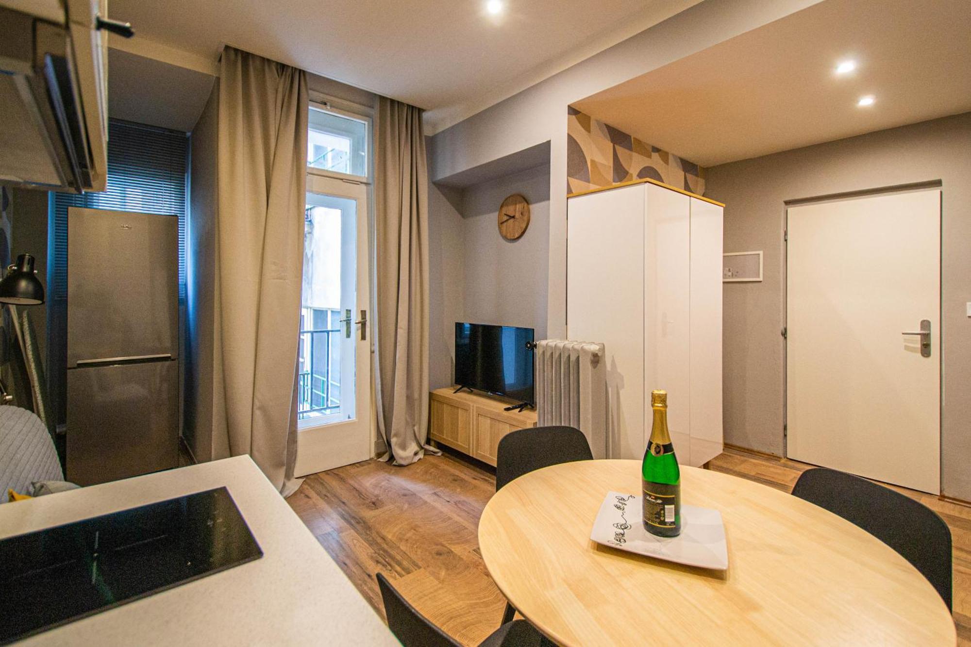 Cozy Studio In The Main City Center Прага Экстерьер фото