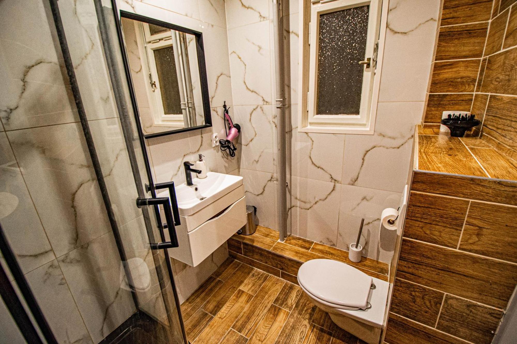 Cozy Studio In The Main City Center Прага Экстерьер фото